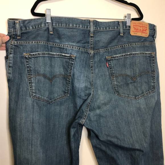 Levis Mens 559 relaxed fit w48L32 midwash distress - Picture 5 of 9